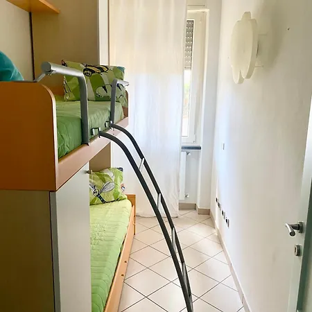 A Due Passi Dal Mare Дом отдыха *