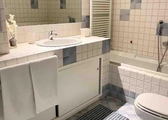 A Due Passi Dal Mare Tatil Evi *